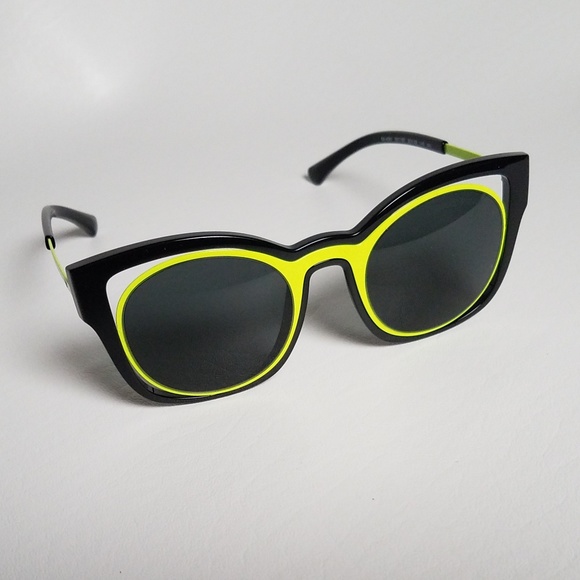 Emporio Armani Sunglasses - Picture 2 of 8